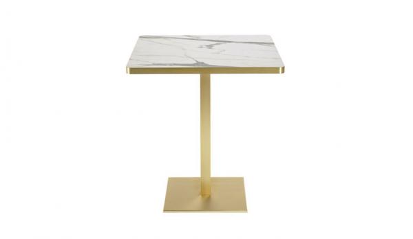 Mesa de acero con tablero imitación mármol