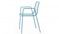 Silla con brazos de acero de gran calidad para exterior